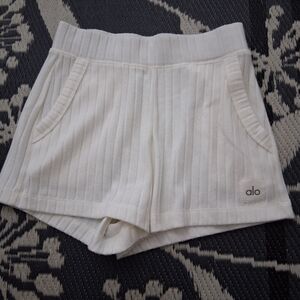 Alo Yoga Take Comfort Shorts Small